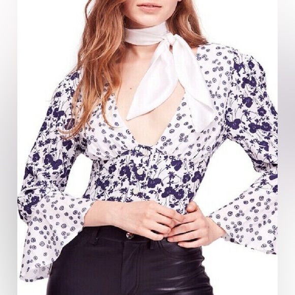 Free People Lady Bohemian Button Front Floral Printed Blouse Blue & White Small - Picture 1 of 7